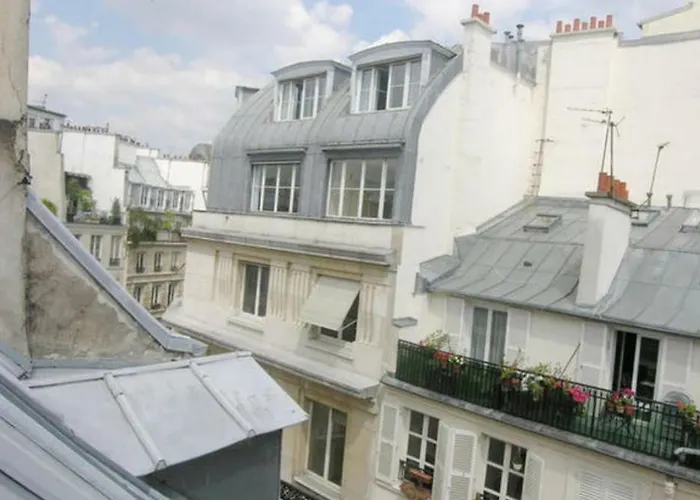 Soho Center/marais/pompidou/louvre パリ