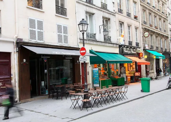 Soho Center/marais/pompidou/louvre パリ